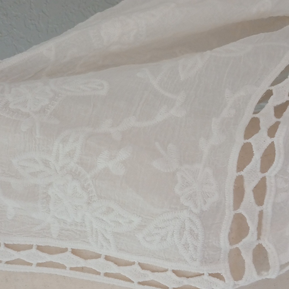 LIV LOS ANGELES Shrug - Picture 3 of 11
